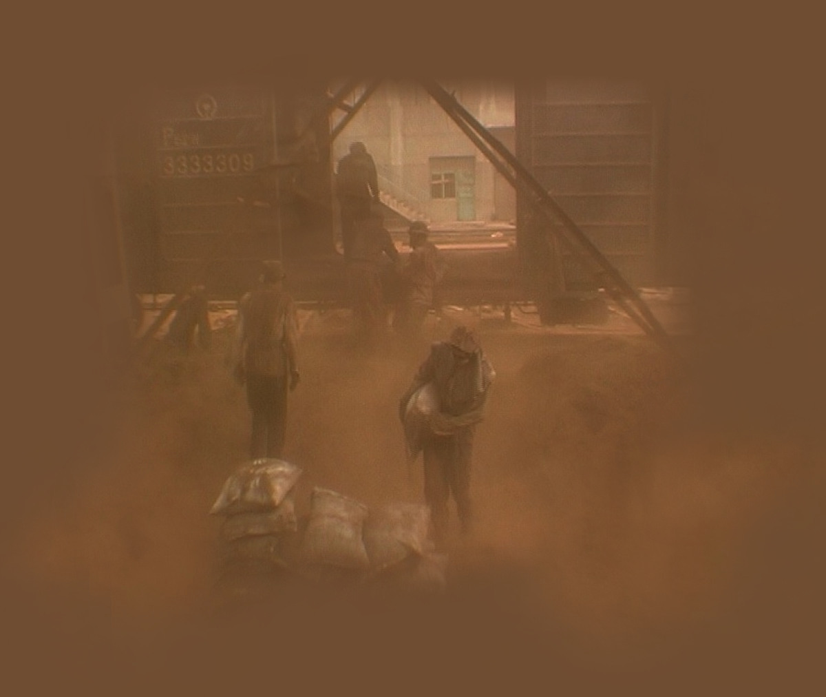 铁西区 Tie Xi Qu Tie Xi Qu:West of the Tracks A l’ouest des rails